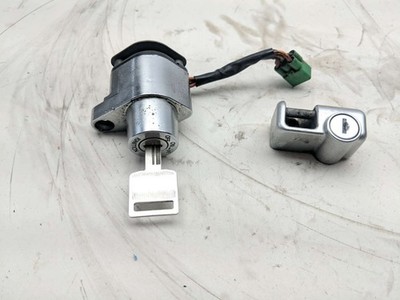 99 Suzuki VL1500X Intruder LC Lock Set Ignition Switch And Key