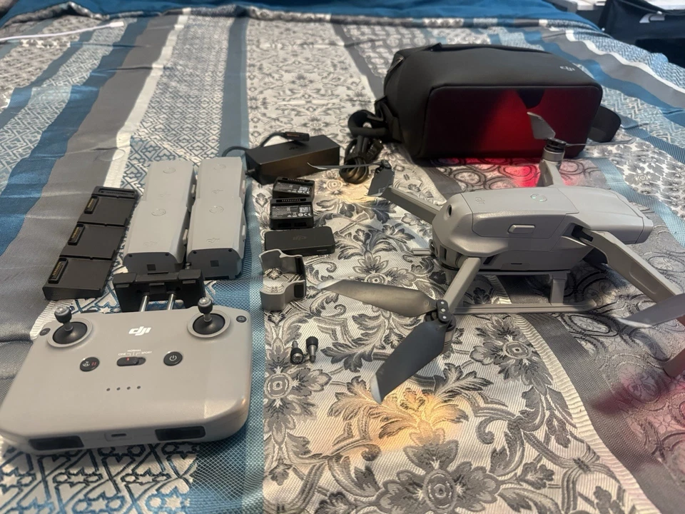 Combo Drone DJI Mavic Air 2 Fly-More con Extras 5 Baterías y Accesorios Foto 3 de 4