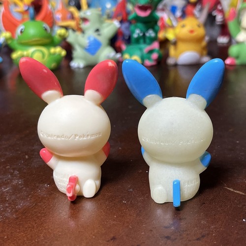 Pokemon Plusle & Minun (glow) Mini Figure Finger Puppet Bandai 2003 Vintage Rare - Picture 3 of 8
