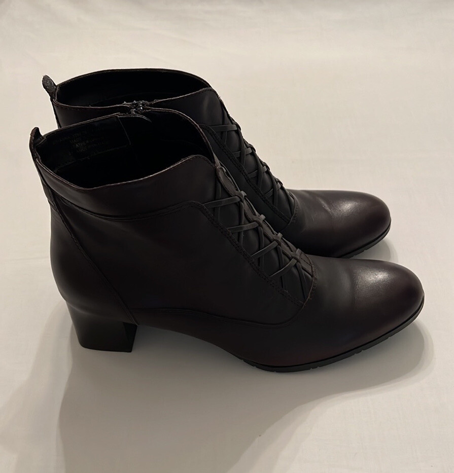 Classic Elements Brown Leather Upper Round Toe Bl… - image 2