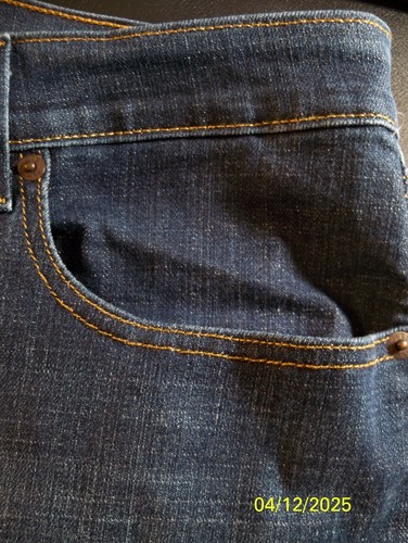 Levi's Women's Stretch Capri Cuffed size 33 (36) Blue Denim Used - Imagen 12 de 13