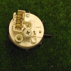 Waschmaschine HOTPOINT WF320P Druckschalter