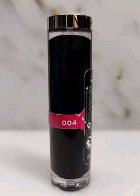 REVLON SUPER LUSTROUS GLASS SHINE Lipstick #004 CHERRIES IN THE SNOW.
