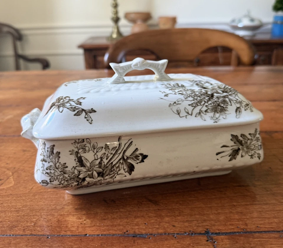 Antique T. Furnival and Sons Aesthetic Period Brown Transferware Tureen with lid - Image 2 of 4