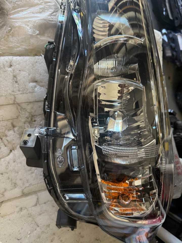 2017-2023 Subaru Impreza Headlight Halogen Genuine LEFT 84001FL00A OEM - Image 3 of 4