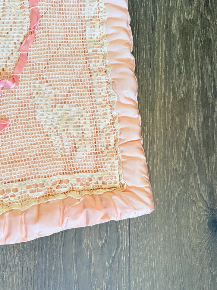 Edredom de renda vintage rosa claro para berço - Imagem 4 de 4