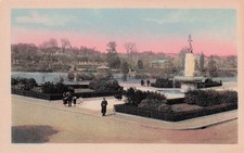 37 TÜRME DENKMAL ERHEBT FÜR DIE AUF DEM EHRENFELD TOTEN AMERIKANER 1914 1