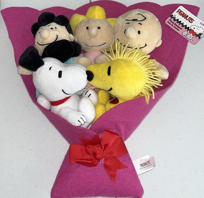 NEW Large Snoopy and Friends Plush Bouquet Charlie Brown, Woodstock, Lucy, Sally