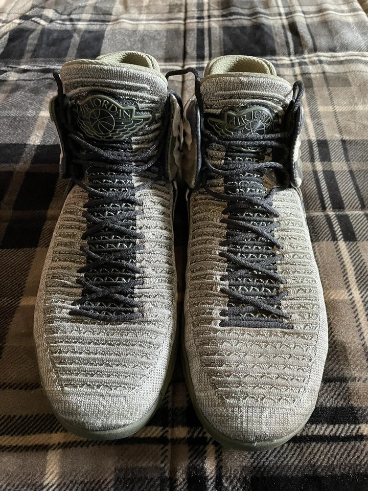 Jordan XXXII 32 Día de los Veteranos Talla 11 Hombre  Foto 4 de 4