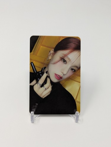 ITZY BORN TO BE LIMITED EDITION ALBUM PHOTOCARD YEJI LIA RYUJIN CHAERYEONG YUNA - Picture 11 of 18