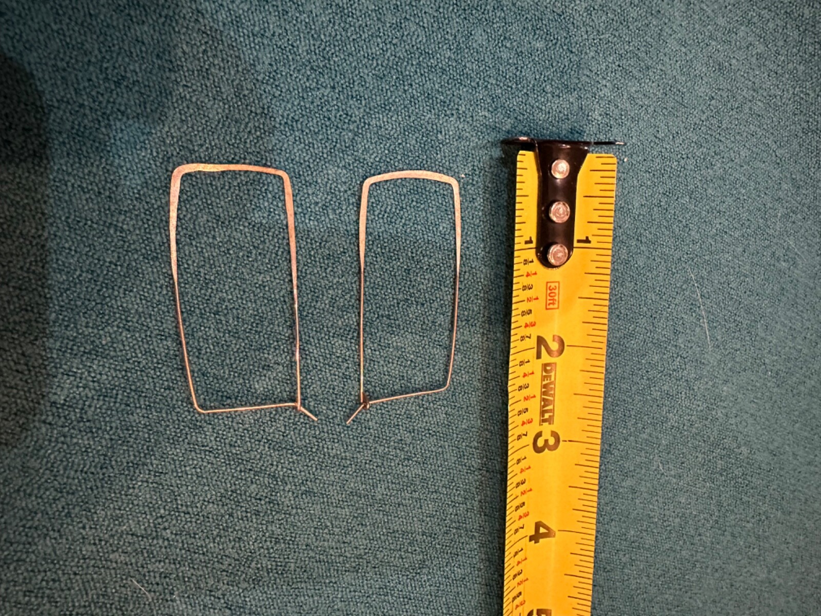 wire rectangular silver earrings - image 1