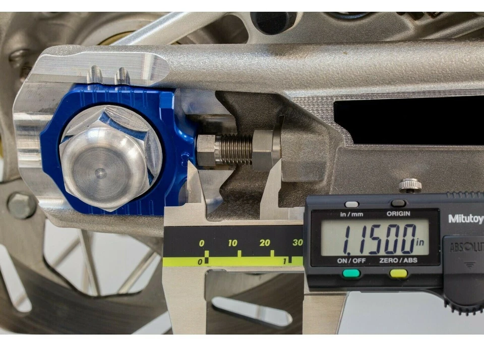 Works Connection 17-450 蓝色 Elite 轴块适用于 Husqvarna KTM 带 20 毫米轴 — 第 2/4 张图片