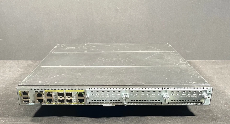 Cisco ISR Series  ISR4431/K9  Integrated Service Router - Same Day Shipping - Image 4 of 4