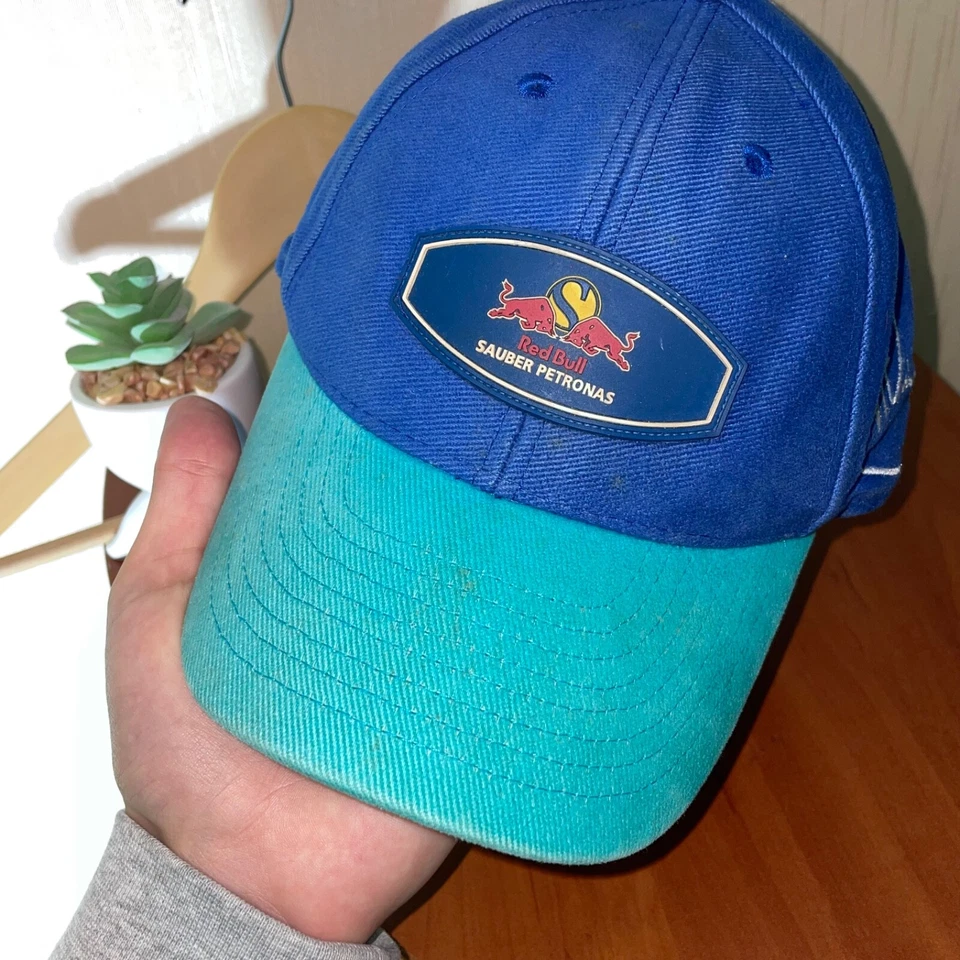 Red Bull Sauber Petronas vintage racing cap One Size - Image 2 of 4