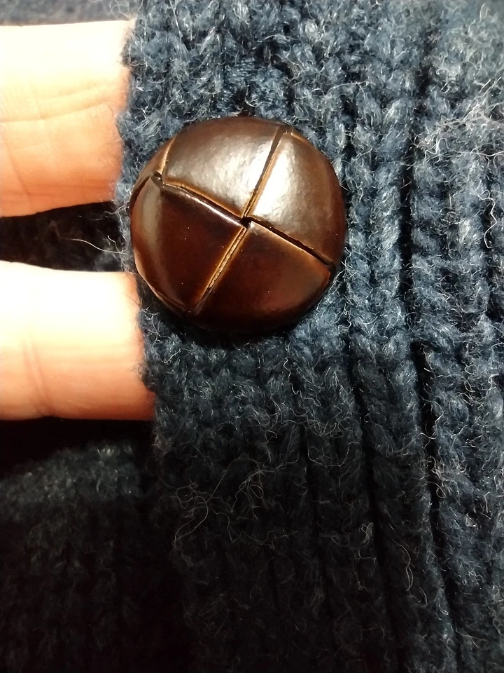 Cárdigan Suéter Turnbury Lambs Mezcla de Lana Para Hombres L Azul Obsidiana Hecho a Mano Botón Nuevo con Etiquetas Foto 4 de 4