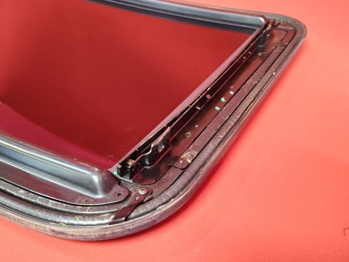 1997-2001 Lexus ES300 Moonroof Sunroof Glass Window Assembly 63201-33051 - Picture 8 of 12