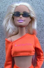 Zuru Mini Brands Fashion Series 4 Gold Rimmed Sunglasses