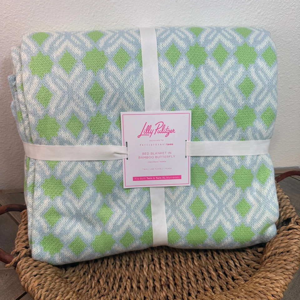 POTTERY BARN TEEN LILLY PULITZER BED BLANKET IN BAMBOO BUTTERFLY TWIN BLUE/GREEN - Image 2 of 4
