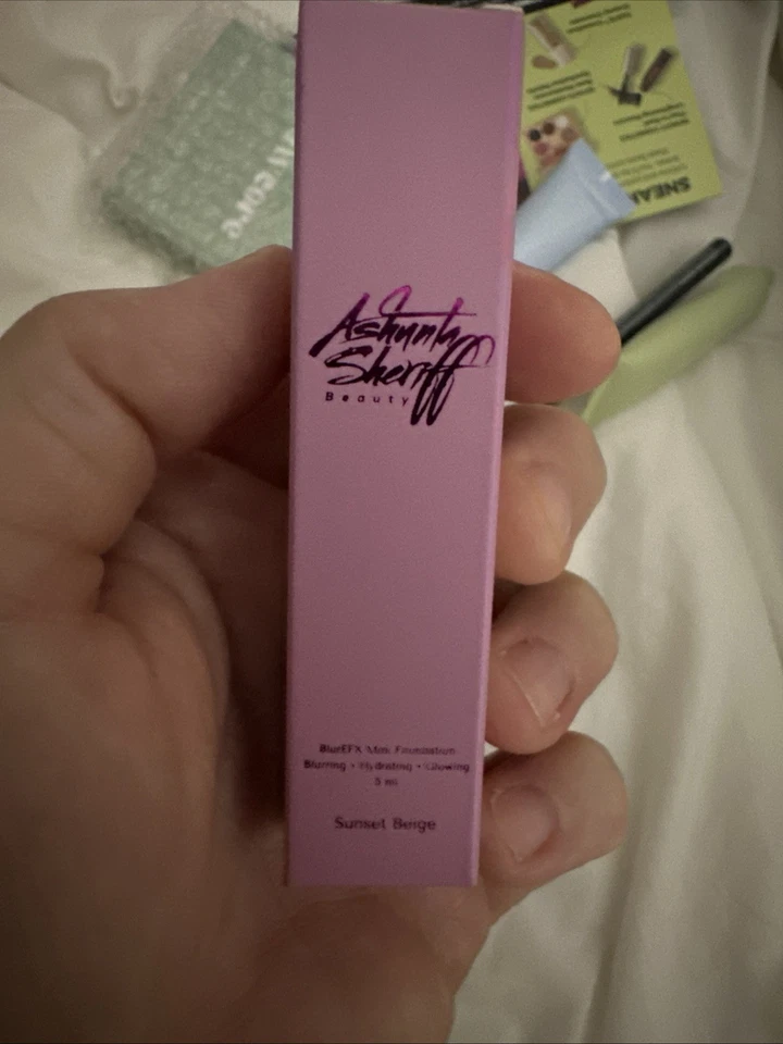 Bolso de belleza October Ipsy 2025 sin abrir Foto 2 de 4