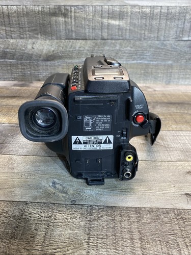 Sony CCD TR9 Hi 8 Video 8 Camcorder Powers On *For Parts Only* READ - Picture 12 of 17
