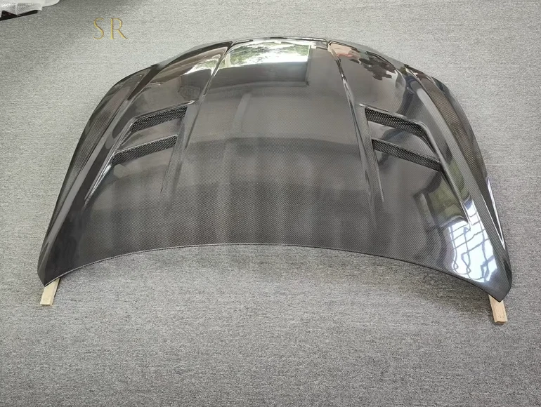 Cubierta de capó ventilada de fibra de carbono real para Maserati Ghibli 2014-2024 Foto 4 de 4