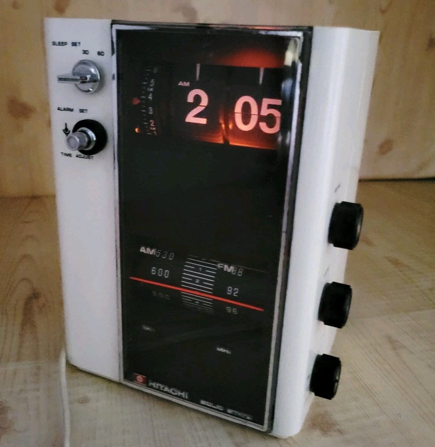 Rare Hitachi Flip Alarm Clock Vintage Radio 120v 60Hz Japan Model KC-773 Working