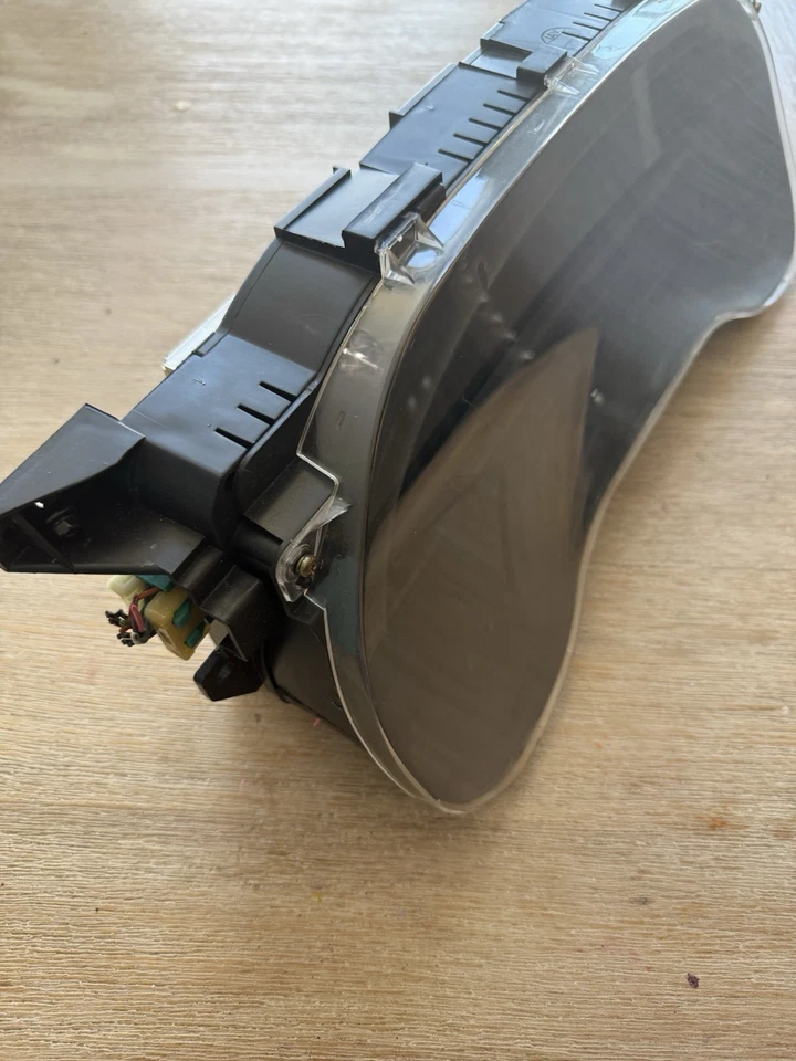 01-05 Cadillac DEVILLE Digital Speedometer Cluster p/n 25745667 miles 113,651 - Imagem 4 de 4