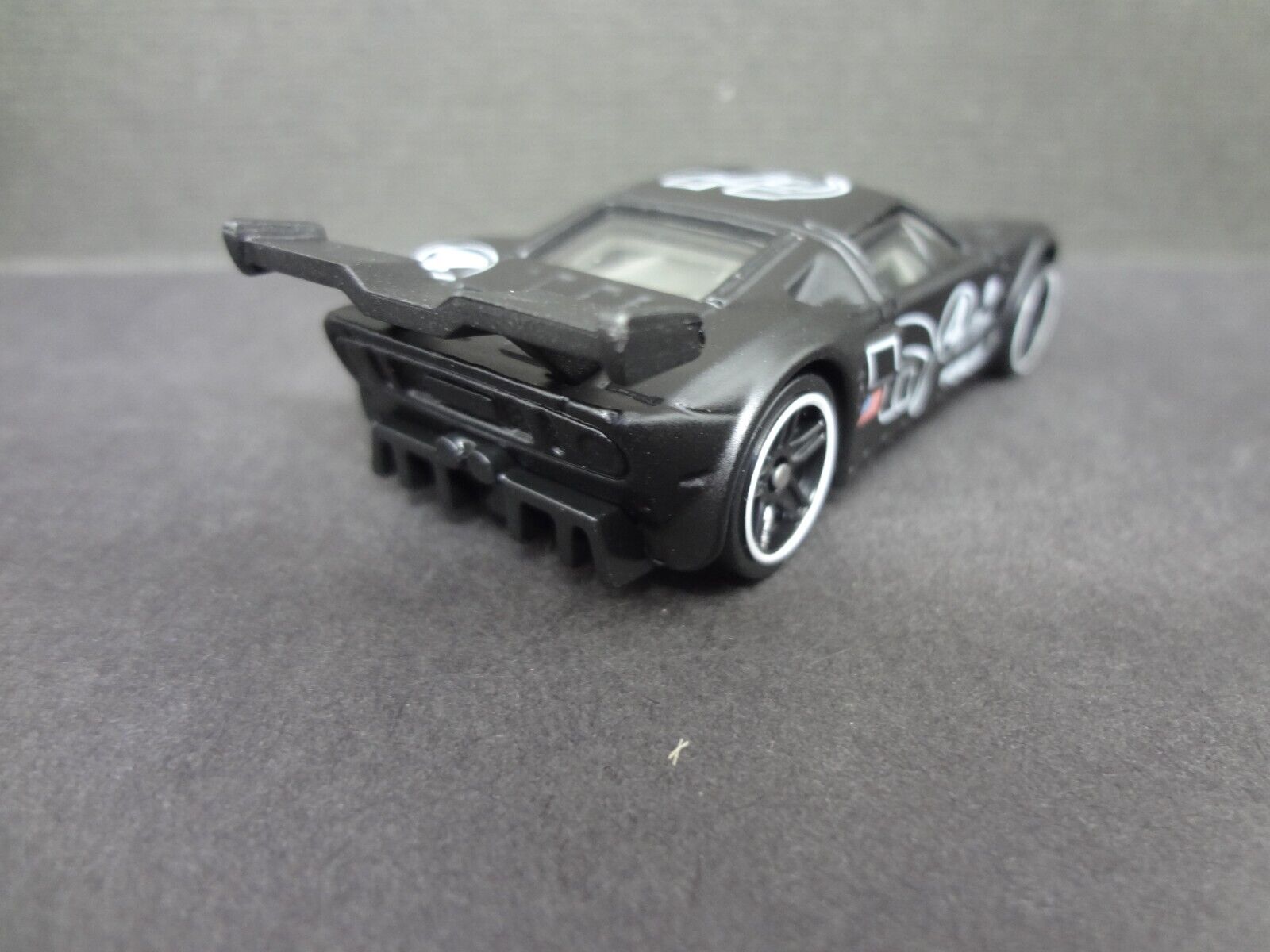 Ford gt lm - Gran Turismo - 1/64 - Hot Wheels em Promoção na Americanas