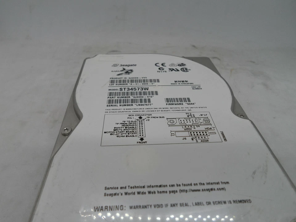 Seagate ST34573W 4.2GB 3.5 7200RPM Single Ended Wide Ultra-1 SCSI 68 Pin - Image 2 of 4