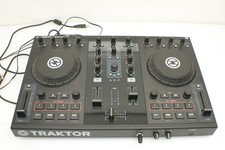 Native Instrument Traktor Kotrol S2 MK2 DJ controller