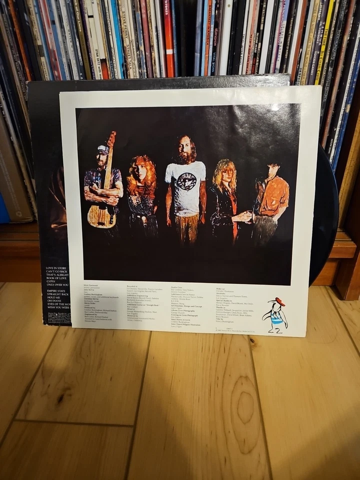 Fleetwood Mac 1982 Mirage vinyl LP, with Gypsy and Hold Me. Stevie Nicks. - Image 4 of 4