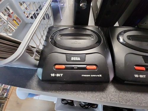 Joblot Of 9 Faulty Consoles Various Faults - Bild 4 von 10