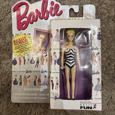 Vintage 1995 Basic Fun Inc Barbie Blonde 700-0 Black White Key Chain NIP
