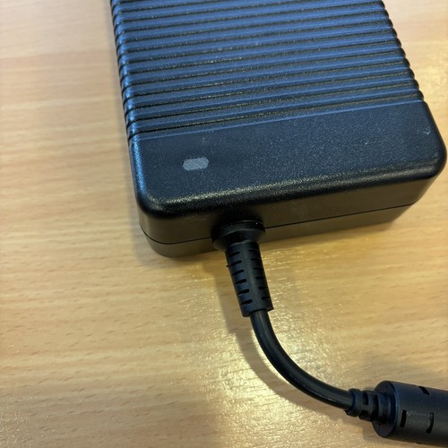 💻 Original DELL AC Adapter DA210PE1-00 PA-7E Family 19.5V 10.8A - Top Zustand - Bild 4 von 4