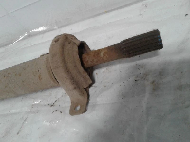 Rear Drive Shaft 161" Wb Chassis Cab 4WD Fits 88-92 FORD F350 PICKUP 1523093 - Imagem 3 de 4