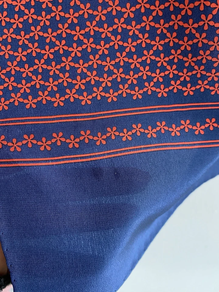 "LUJOSA bufanda azul seda sin marca para hombre con un detallado patrón floral rojo 68""/12""" Foto 4 de 4