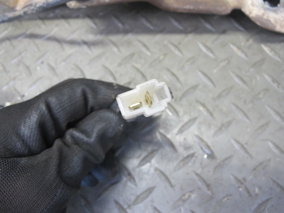 84-85 MAZDA RX7 FB 12A BOMBA DE COMBUSTIBLE FILTRO SOPORTE PLACA CON MONTAJE DE MANGUERA OEM Foto 4 de 4