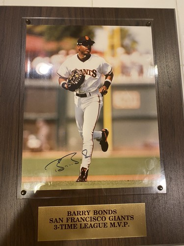 BARRY BONDS AUTOGRAPHED SIGNED 8 x 10 PHOTO PICTURE BONDS HOLOGRAM - Picture 2 of 3