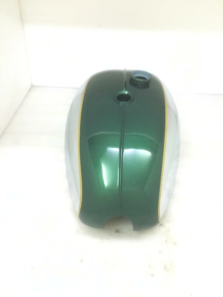 Tanque pintado BSA A65 Thunderbolt británico verde y cromo |Apto para Foto 2 de 4