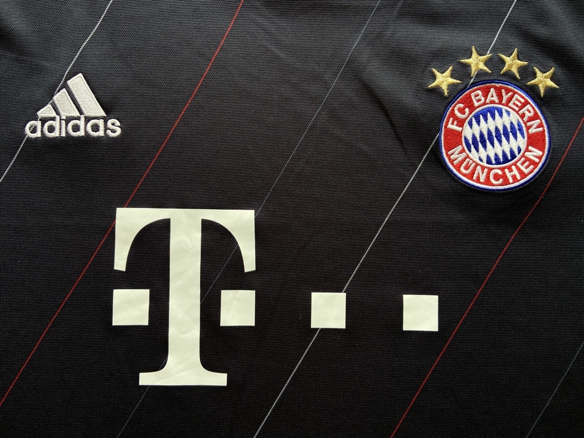 Bayern München adidas シャツ 2010-2011シーズン BAYERN MUNICH 2010 2011 THIRD FOOTBALL SHIRT SOCCER JERSEY ADIDAS