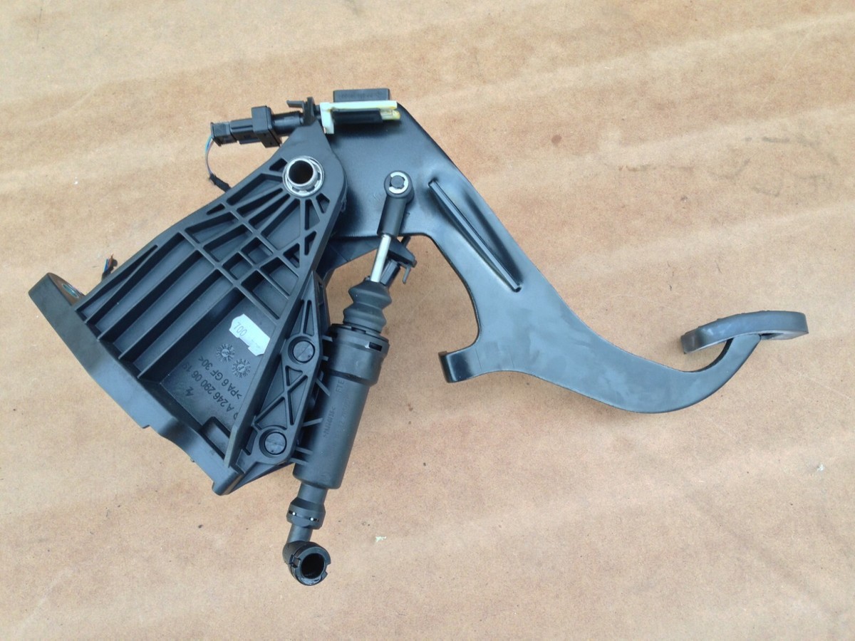 MERCEDES A CLASS B CLASS W176 W246 2013 - 2018 DIESEL CLUTCH PEDAL 