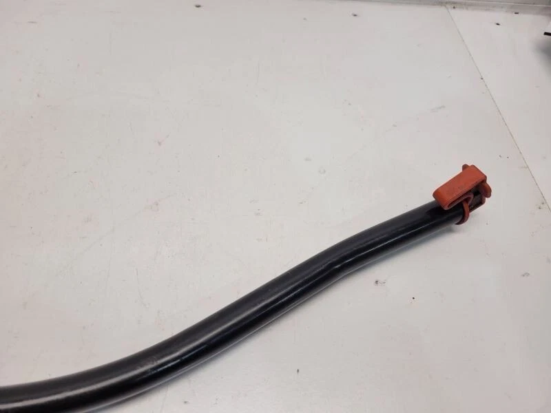 2005 Cadillac Escalade ESV Automatic Transmission Dipstick And Tube - Image 4 of 4