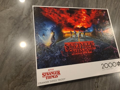 Netflix Stranger Things Trilogy 2000 PC Puzzle Brand New Buffalo Games - Picture 2 of 5