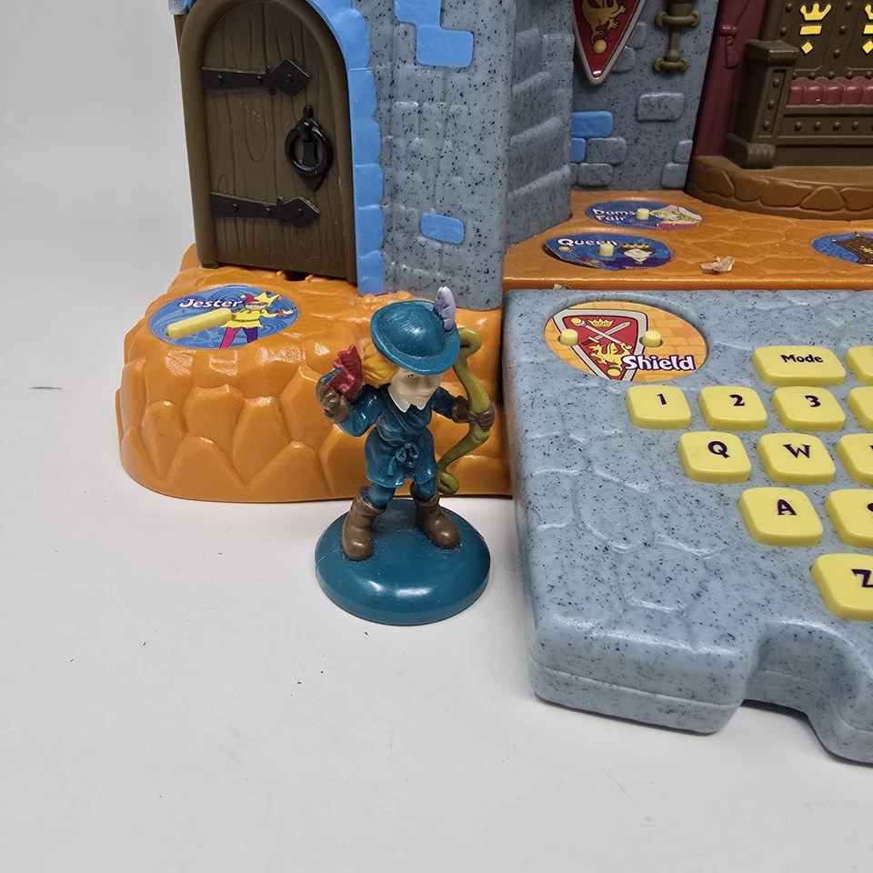 VTech Knights of Knowledge Learning Computer Game, Dirk the Dragon & Figures - Image 3 of 4