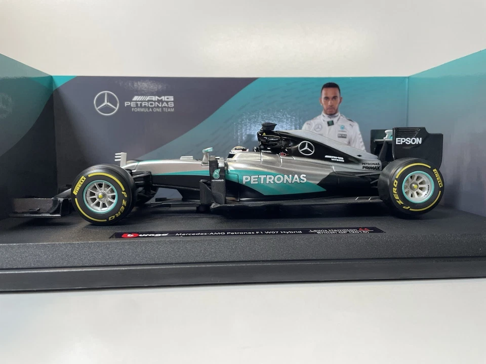 Burago 1:18 Mercedes Benz AMG Petronas F1 FW07 Hybrid Lewis Hamilton British GP. - Image 2 of 4