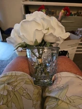 Artificial Roses Bouquet Flowers Floral Arrangement in Faux Water Glass Vase