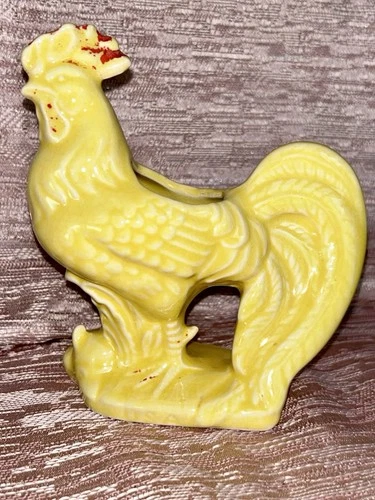 Mid Century McCoy Pottery Yellow Rooster Planter Home Decor 5.5” VTG