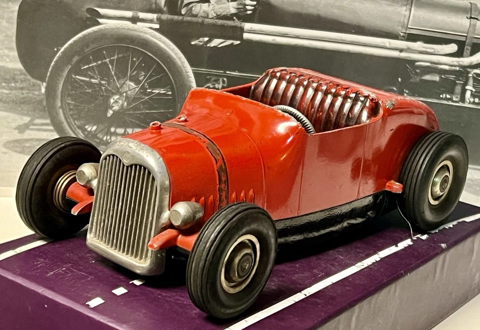 VINTAGE 1950's RED & BLACK ALL AMERICAN HOTROD TETHER CAR COMPLETE ORIGINAL! - Image 3 of 4