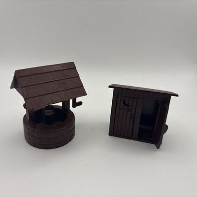 Vintage Bachmann Plasticville Outhouse Well w Bucket O-S Scale Train Set Scenery