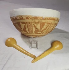 BEAUTIFUL Vtg African Art HAND CARVED Large 11" CALABASH GOURD BOWL + 2 Spoons